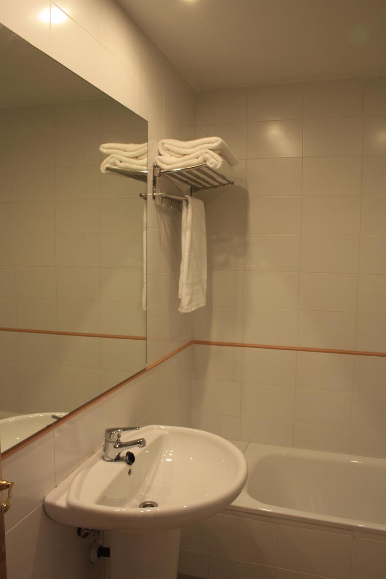 Ar Apartamentos Soto Del Real ห้อง รูปภาพ